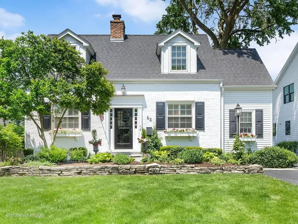 $1,395,000 | 62 Waverly Avenue, Clarendon Hills, IL 60514