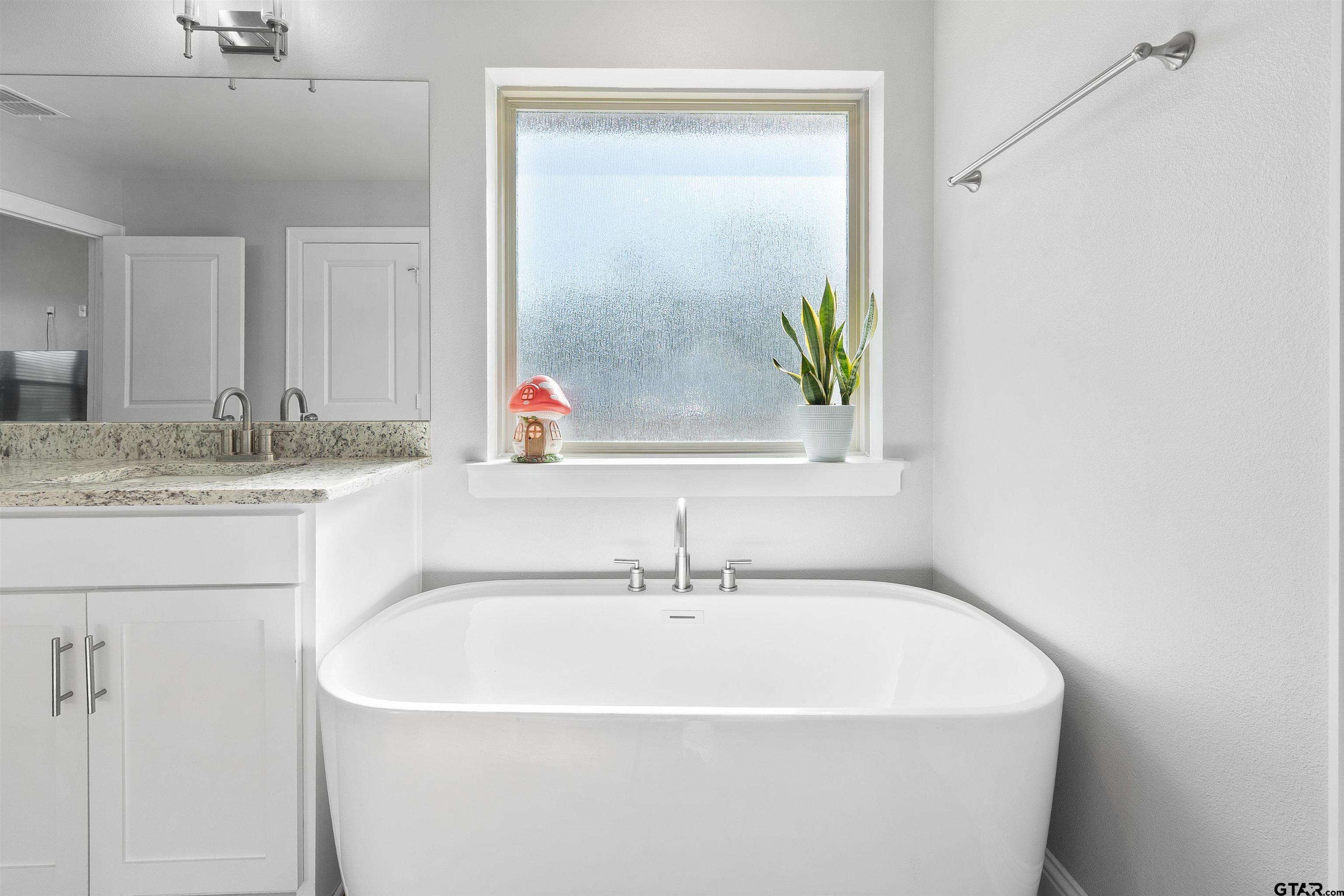 10003 Dayspring Drive Flint, TX 75762 - Photo 16 of 32