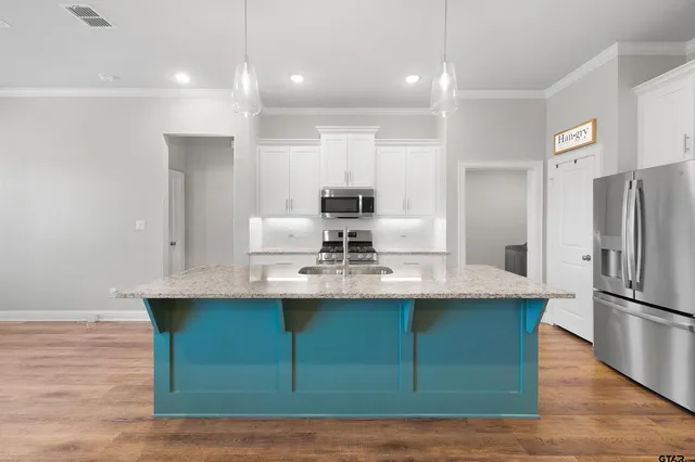 $369,000 | 10003 Dayspring Drive, Flint, TX 75762