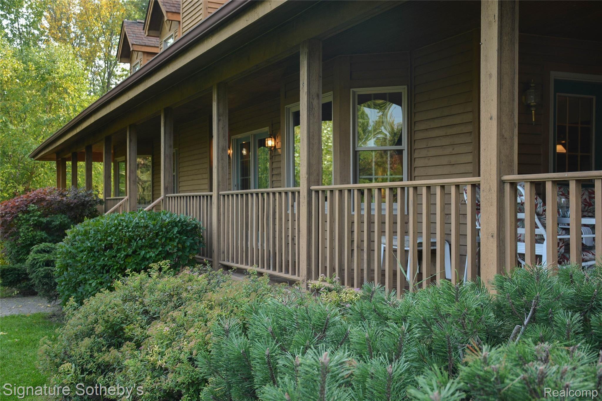 8463 Hartland Road Fenton, MI 48430 - Photo 34 of 54 DSC_6342.jpg