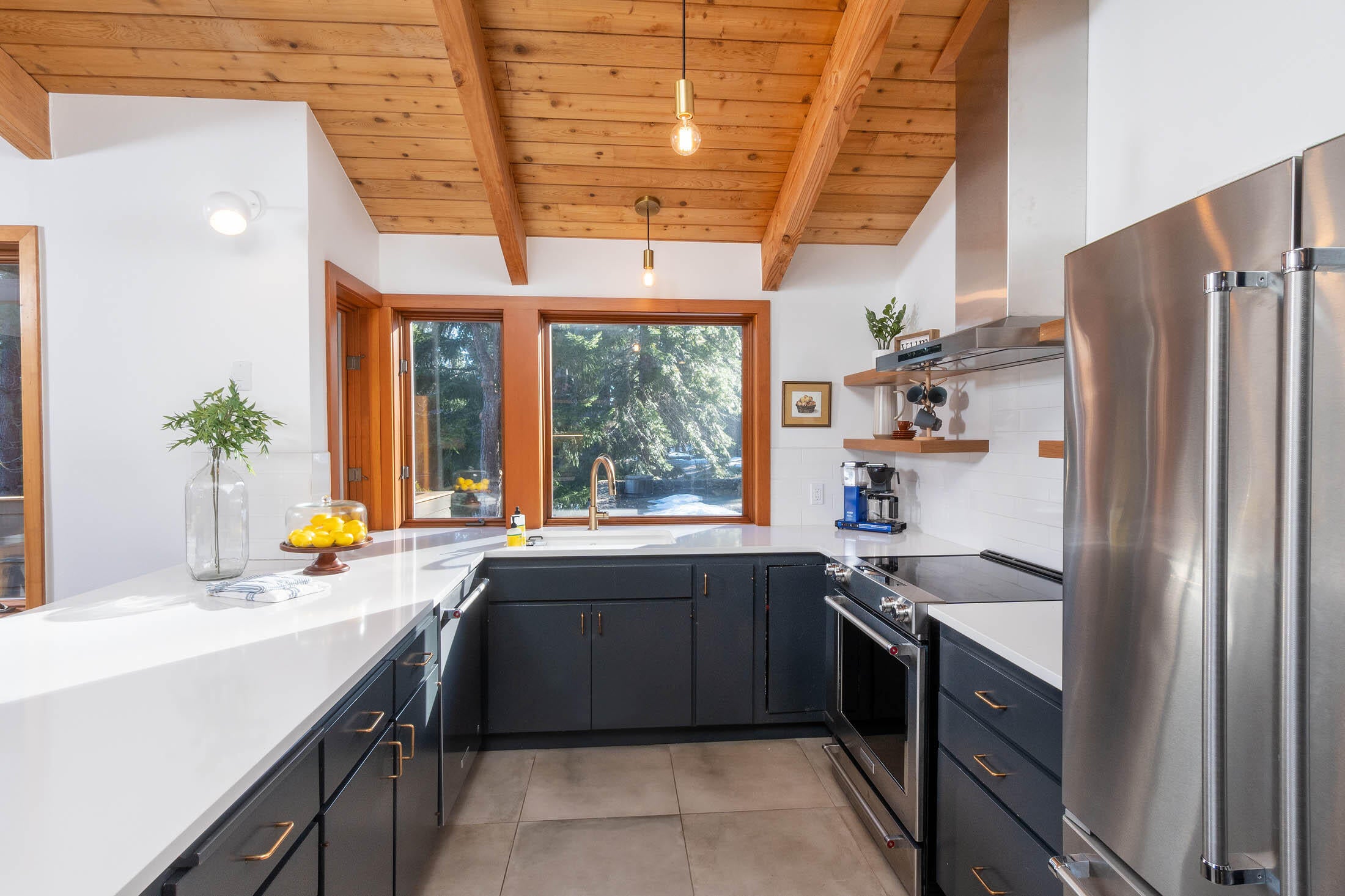 13445 Red Clover Black Butte Ranch, OR 97759 - Photo 8 of 29 Kitchen