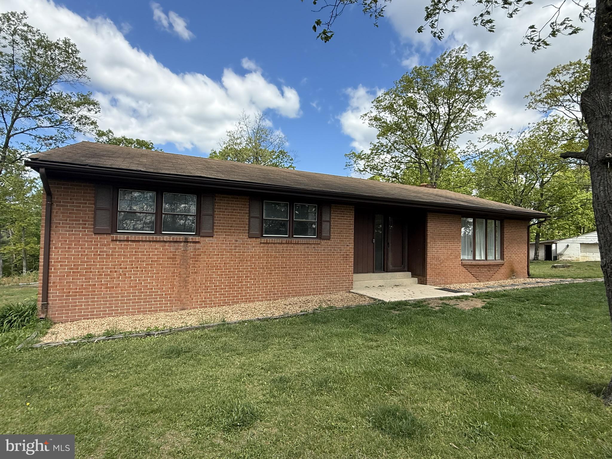 1485 South Timber Ridge Road Cross Junction, VA 22625 - Photo 2 of 40