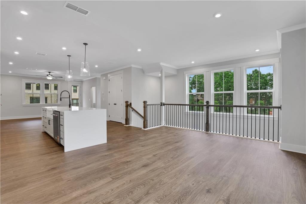 118 Bridgecrest Road Roswell, GA 30075 - Photo 3 of 40 Gallery Image 3