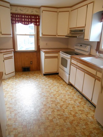 12 Parallel Street Springfield, MA 01104 - Photo 3 of 9