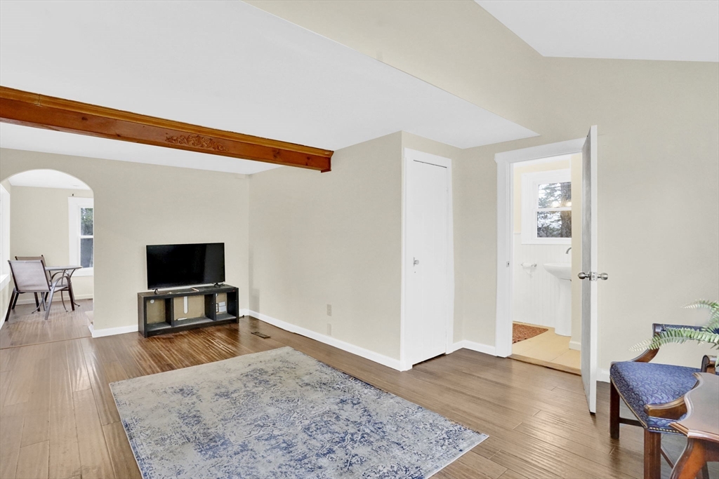 86 Albert Street West Springfield, MA 01089 - Photo 17 of 32