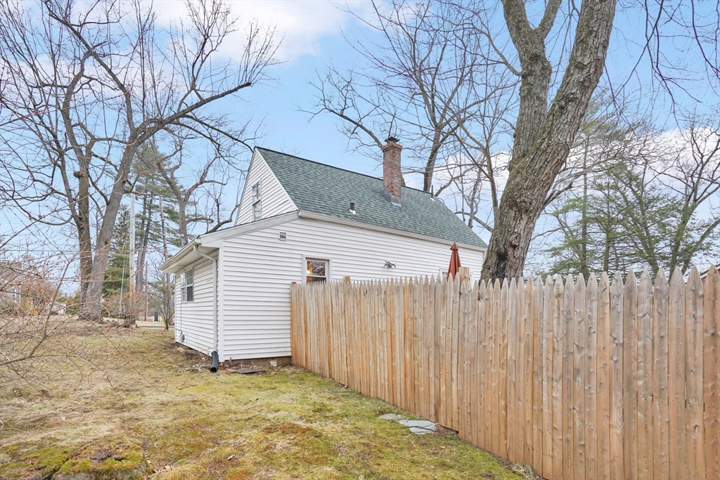 86 Albert Street West Springfield, MA 01089 - Photo 27 of 32