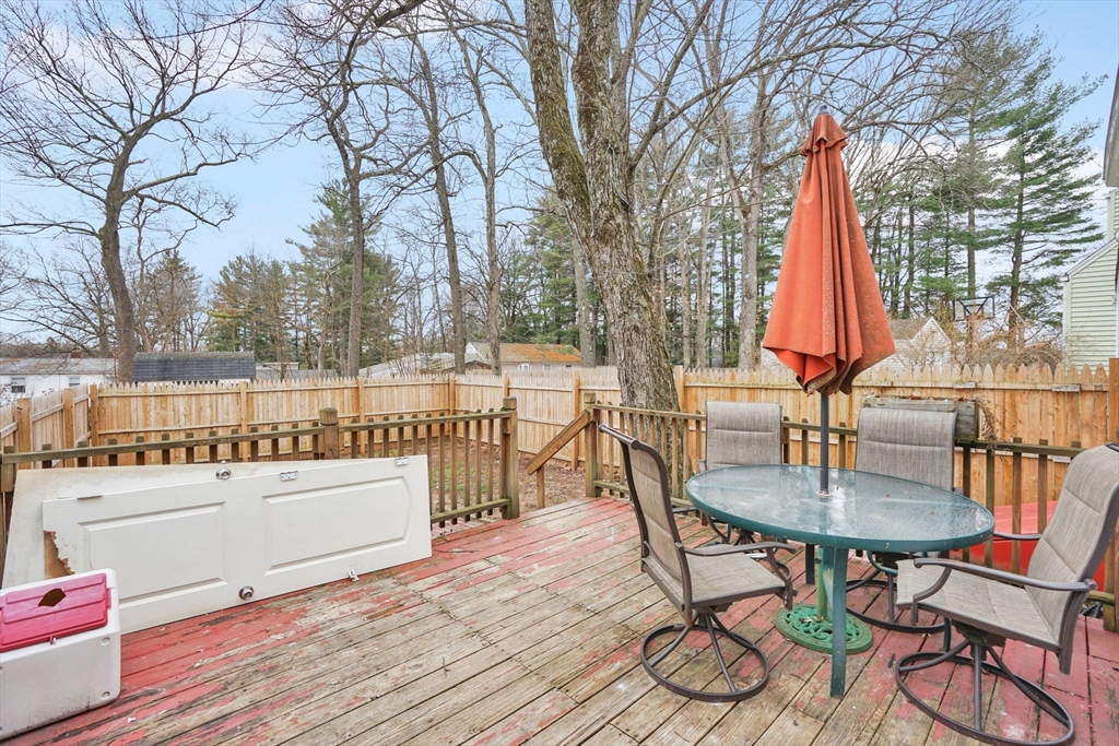 86 Albert Street West Springfield, MA 01089 - Photo 29 of 32