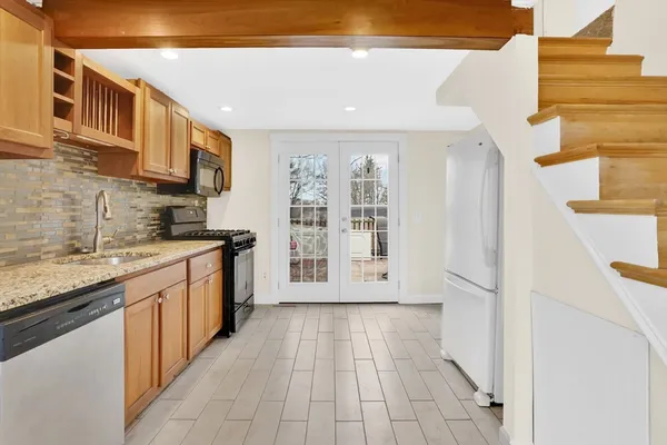 $259,900 | 86 Albert Street, West Springfield, MA 01089