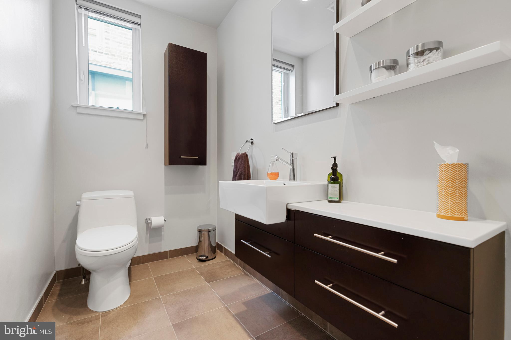 2011 Waverly Street Philadelphia, PA 19146 - Photo 14 of 17