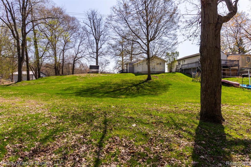 2543 Henry Road Lapeer, MI 48446 - Photo 20 of 30
