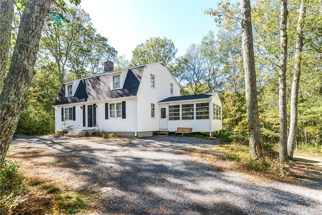 81 Franklin Road Scituate, RI 02825 - Photo 4 of 32