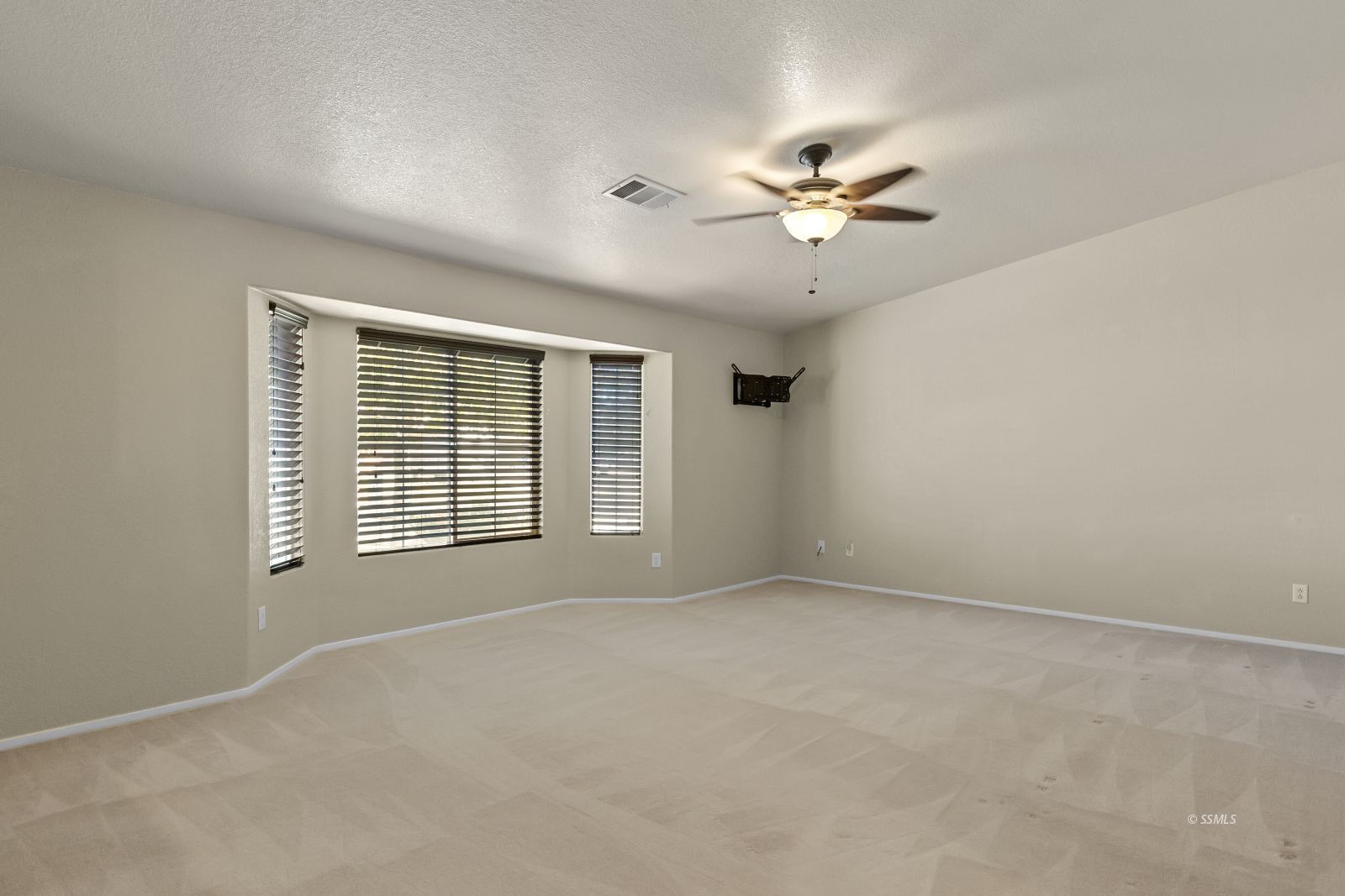 571 South Alvord Street Ridgecrest, CA 93555 - Photo 10 of 31 Gallery Image 10