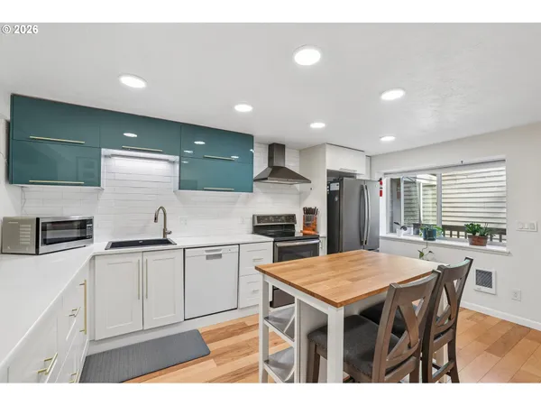$300,000 | 14946 Southwest 109th Avenue, Portland, OR 97224