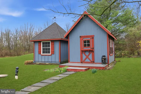 $610,000 | 2232 Swamp Road, Fountainville, PA 18923