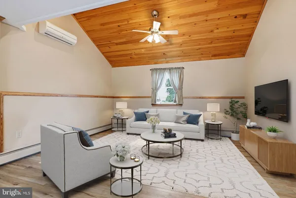 $610,000 | 2232 Swamp Road, Fountainville, PA 18923