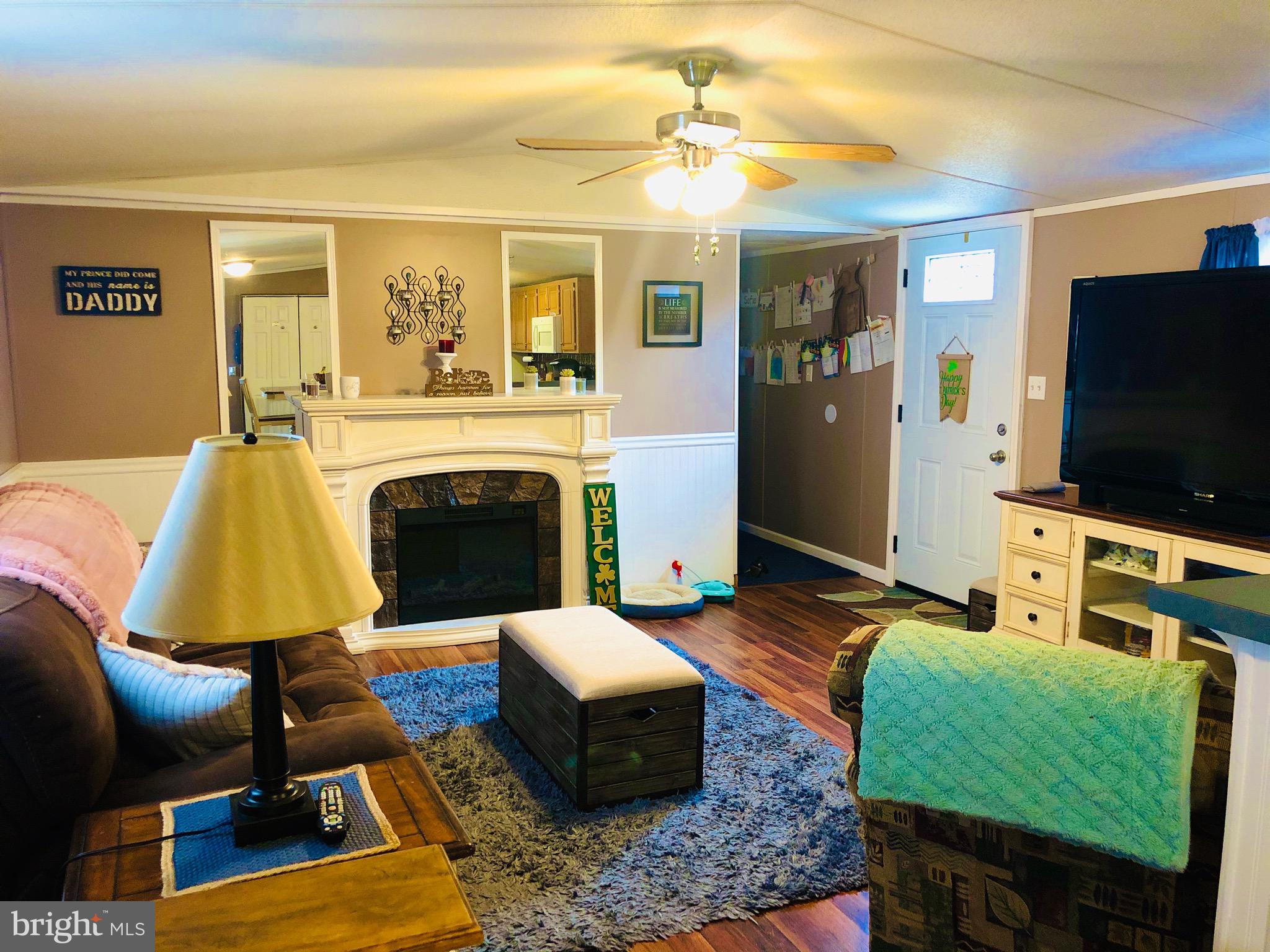 7810 Clark Road, Unit A17 Jessup, MD 20794 - Photo 3 of 32 Friendly family room