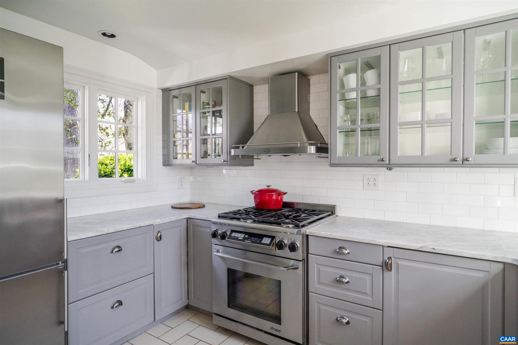 1504 Rutledge Avenue Charlottesville, VA 22903 - Photo 10 of 41