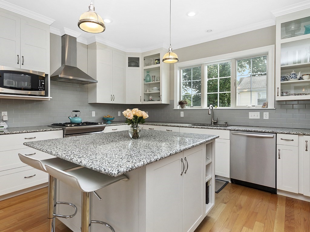 43 Canterbury Road Waltham, MA 02453 - Photo 5 of 35 Gallery Image 5