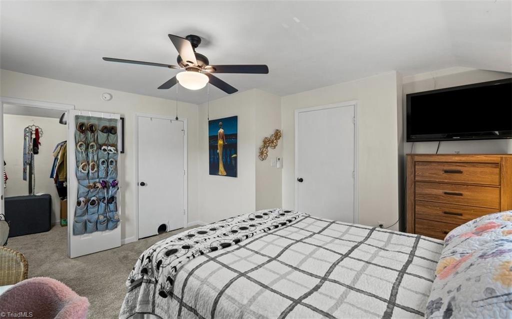 321 West Parris Avenue High Point, NC 27262 - Photo 23 of 36