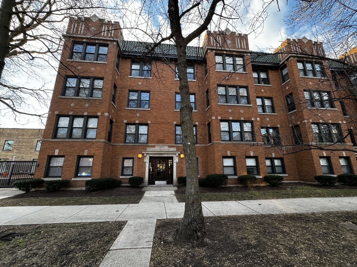 4812 North Hoyne Ave Unit 1  