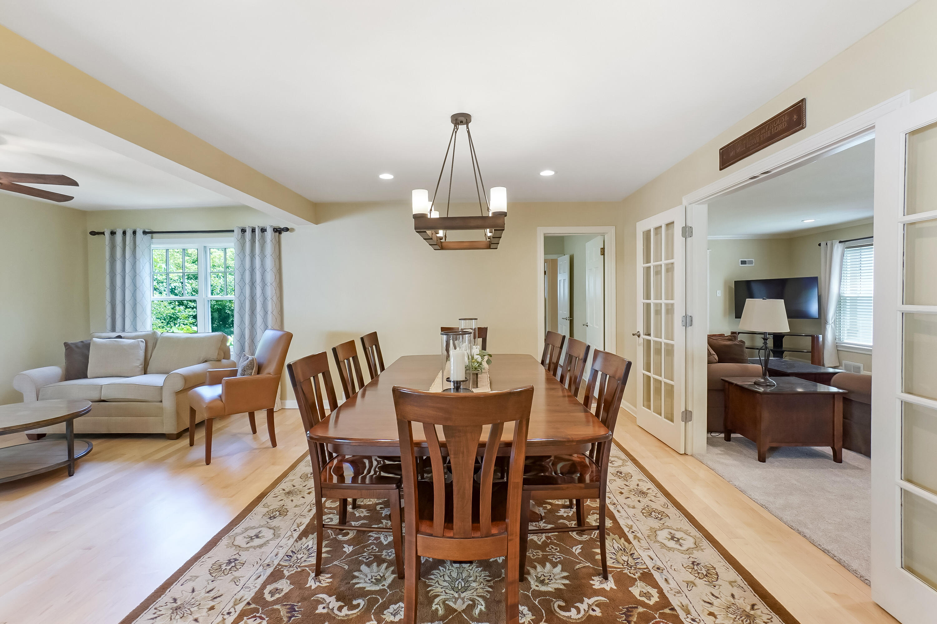 12800 Elmwood Road Elm Grove, WI 53122 - Photo 13 of 41 Dining Room
