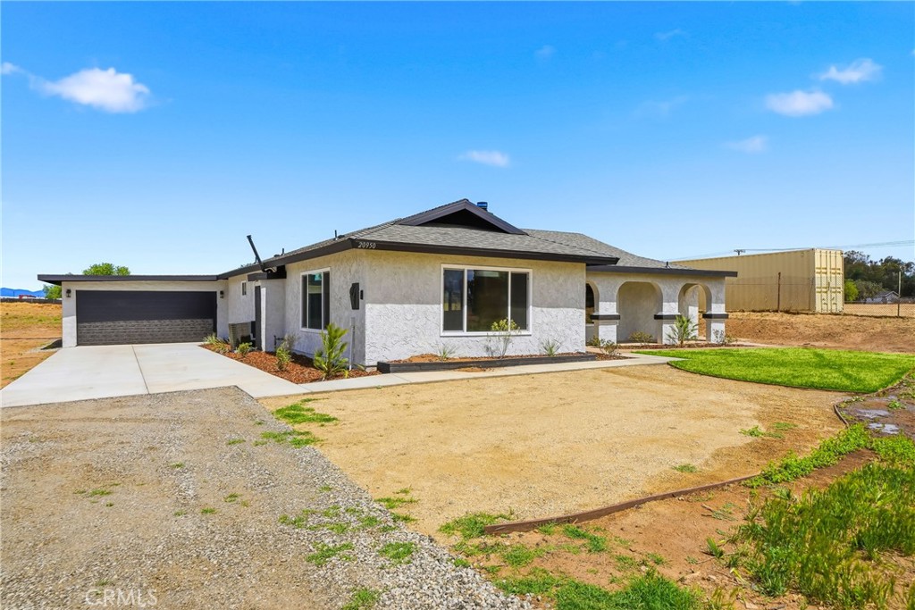 20950 Warren Road Perris, CA 92570 - Photo 3 of 33
