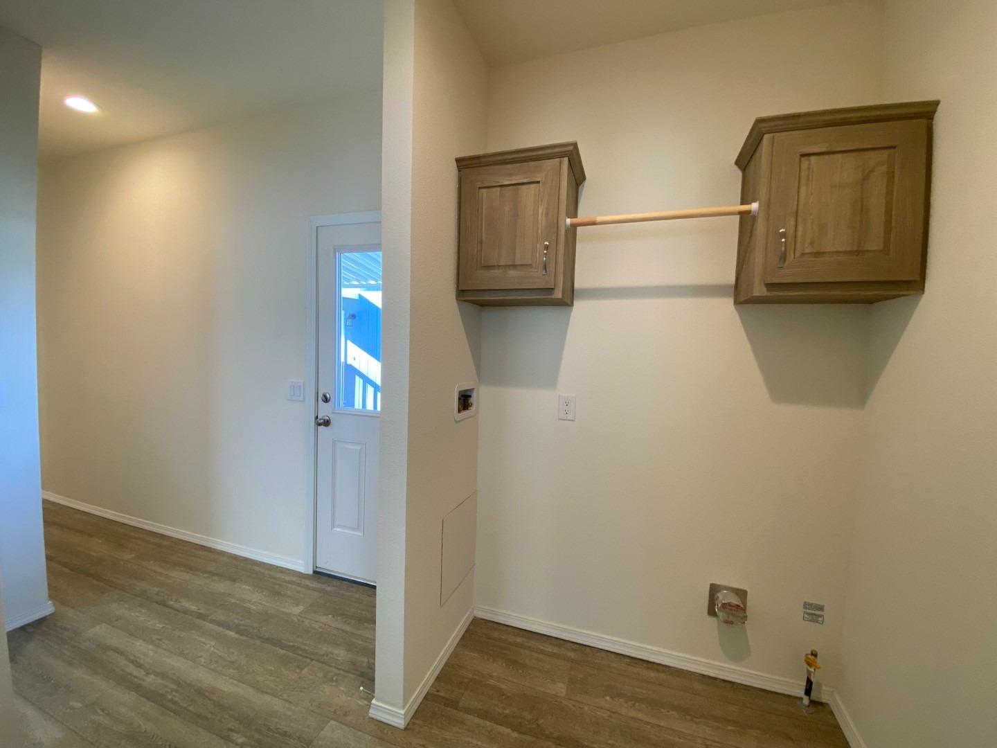 5812 Cedars Road, Unit 13 Redding, CA 96001 - Photo 7 of 12 a view of empty room