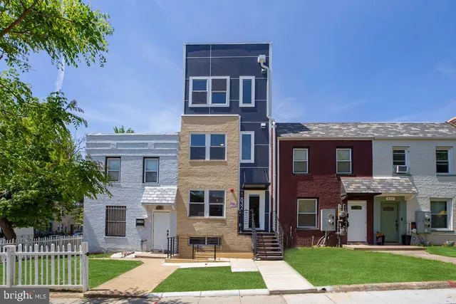 $419,000 | 832 19th Street Northeast, Unit A, Washington, DC 20002