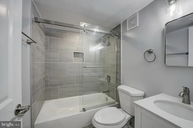 $419,000 | 832 19th Street Northeast, Unit A, Washington, DC 20002