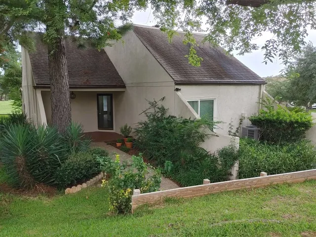 $1,850 | 21 April Hill, Conroe, TX 77356