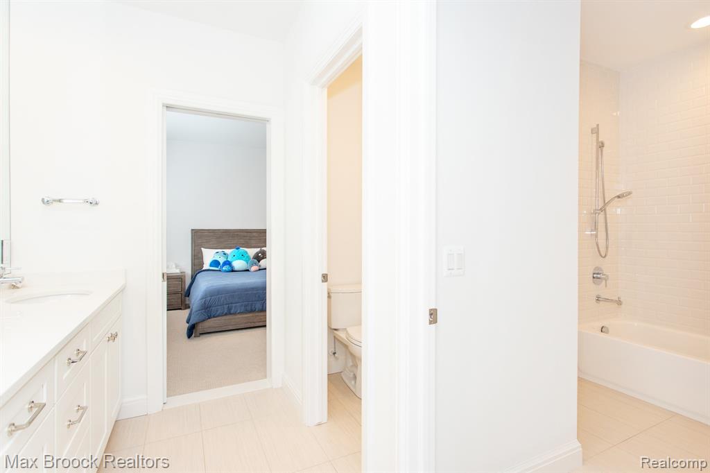 25925 York Road Royal Oak, MI 48067 - Photo 62 of 88