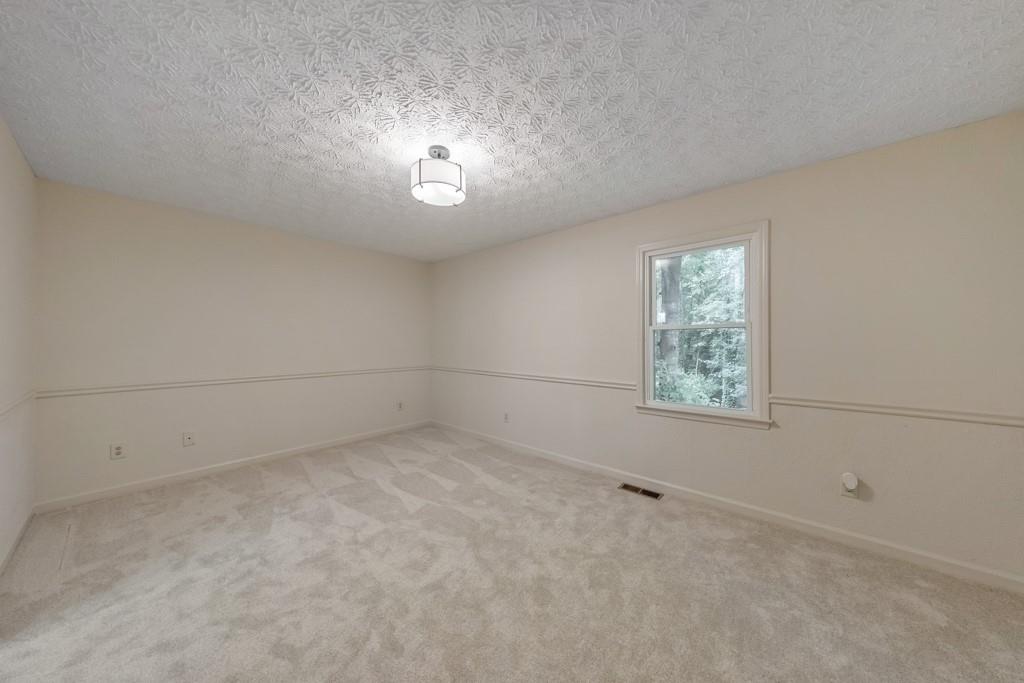 1005 Kennesborough Road Northwest Kennesaw, GA 30144 - Photo 17 of 34