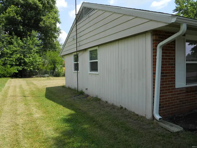 $235,000 | 392 South Cedar Drive, Ellettsville, IN 47429