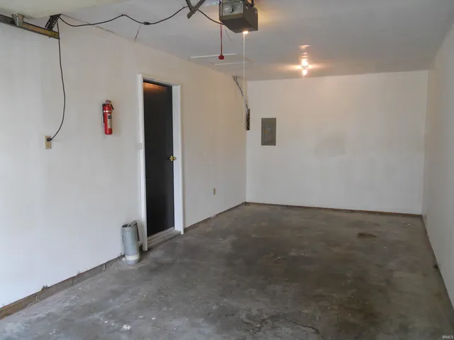 $235,000 | 392 South Cedar Drive, Ellettsville, IN 47429