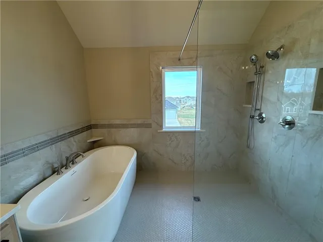 $719,900 | 12585 North Beacon Court, Platte City, MO 64079