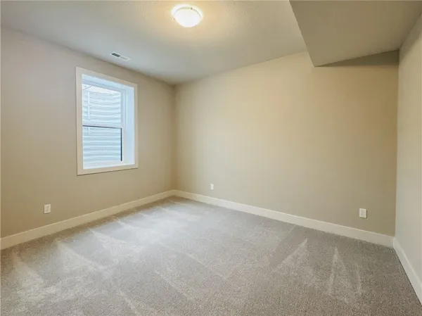 $699,900 | 12585 North Beacon Court, Platte City, MO 64079
