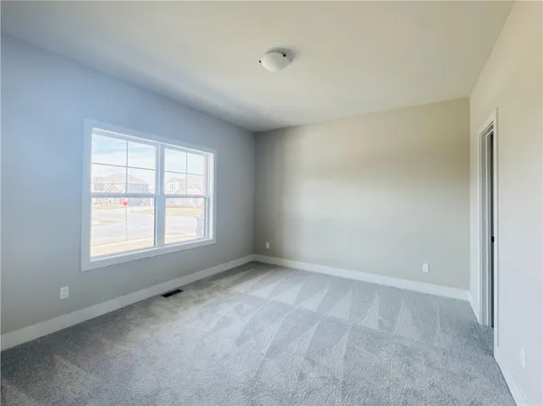 $699,900 | 12585 North Beacon Court, Platte City, MO 64079