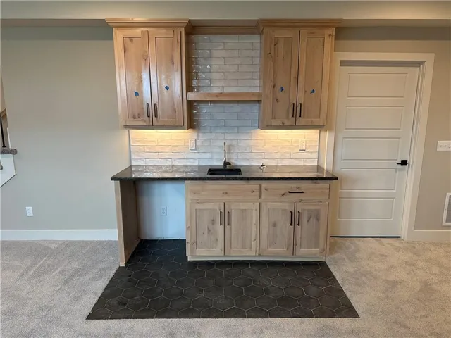 $719,900 | 12585 North Beacon Court, Platte City, MO 64079