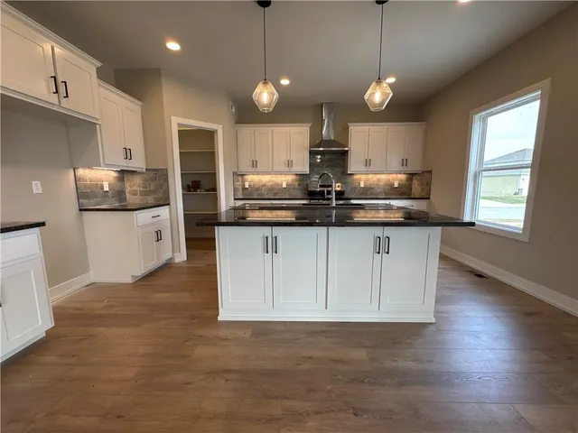 $719,900 | 12585 North Beacon Court, Platte City, MO 64079