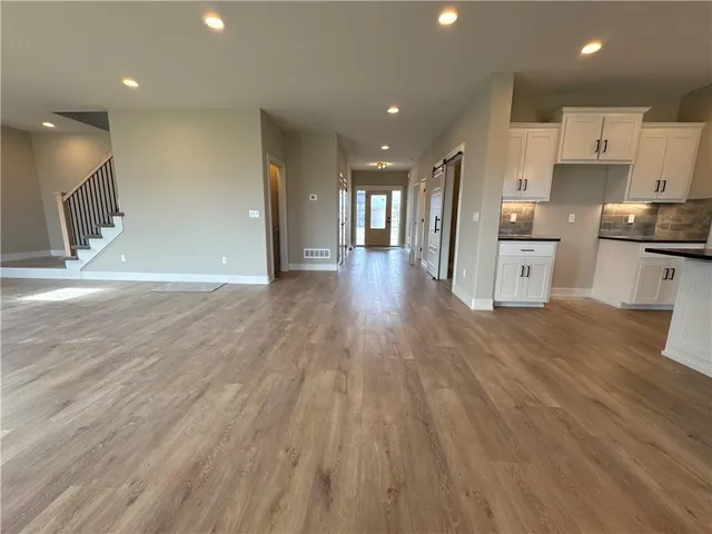 $719,900 | 12585 North Beacon Court, Platte City, MO 64079