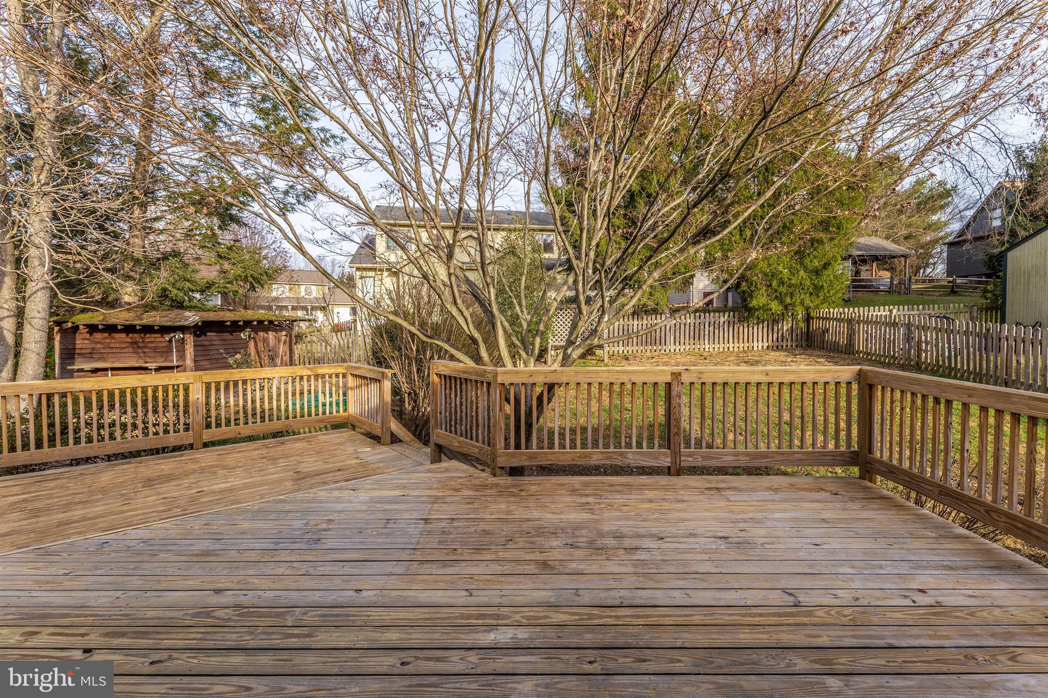 6915 Fox Chase Road New Market, MD 21774 - Photo 16 of 56 Extensive multilevel decking