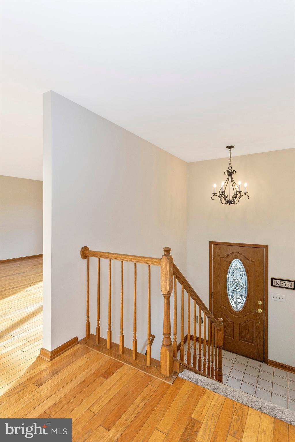 6915 Fox Chase Road New Market, MD 21774 - Photo 27 of 56 Foyer from main level