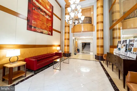 a view of entryway front of house