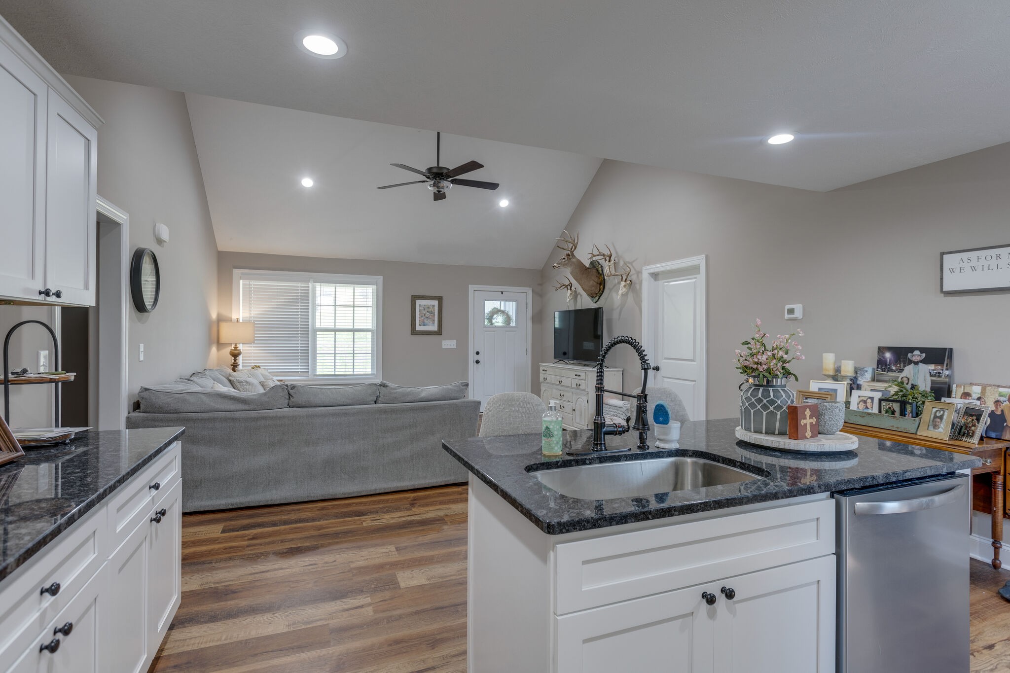 2033 Coleman Road Cornersville, TN 37047 - Photo 11 of 23 Gallery Image 11