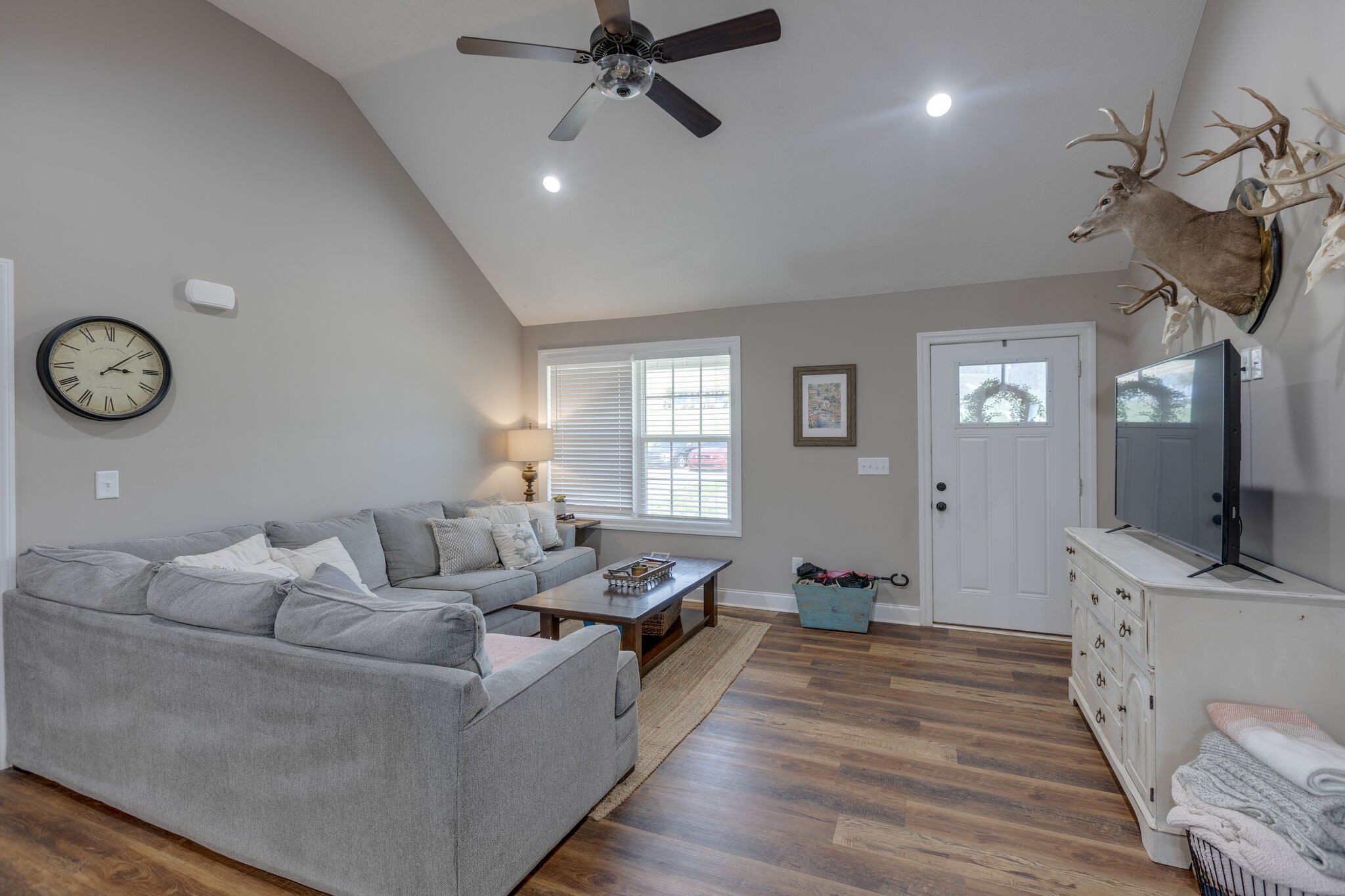 2033 Coleman Road Cornersville, TN 37047 - Photo 6 of 23 Gallery Image 6