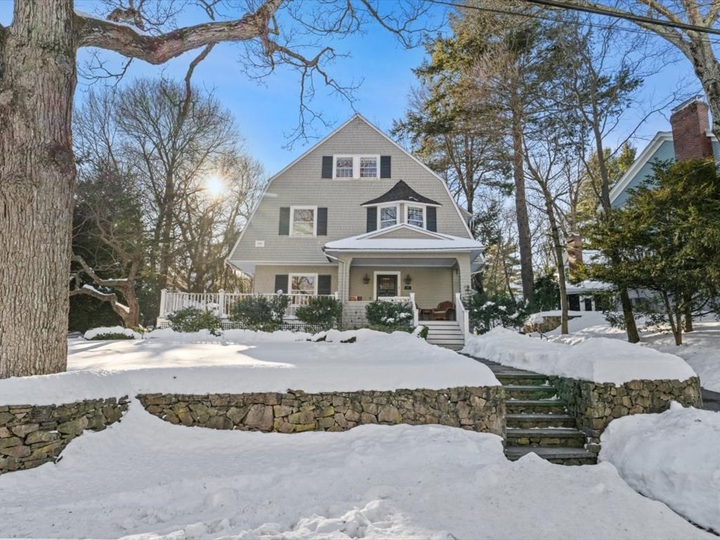 40 Chestnut Street Wellesley, MA 02481 - Photo 2 of 42