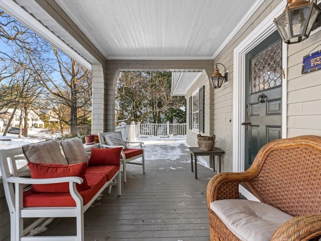 40 Chestnut Street Wellesley, MA 02481 - Photo 3 of 42