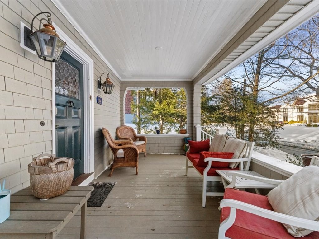 40 Chestnut Street Wellesley, MA 02481 - Photo 4 of 42