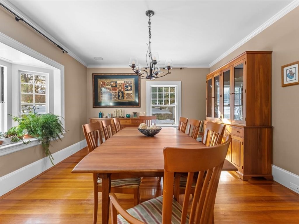 40 Chestnut Street Wellesley, MA 02481 - Photo 10 of 42