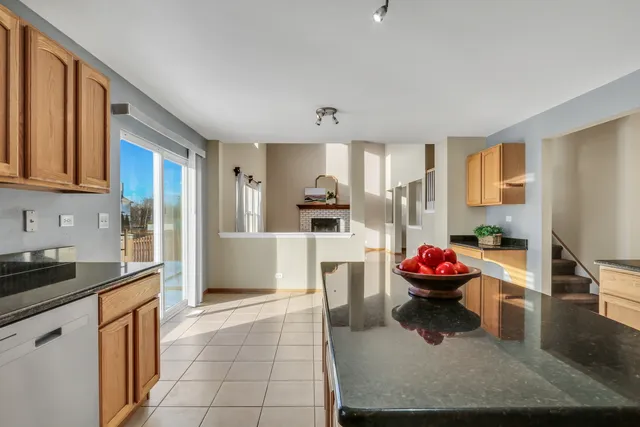 $440,000 | 1122 Waverly Drive, Lake Villa, IL 60046